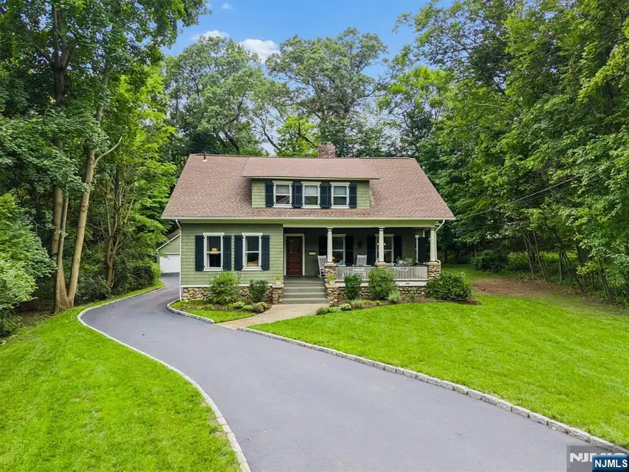 29 Beech Road, Glen Rock, NJ 07452 - #3