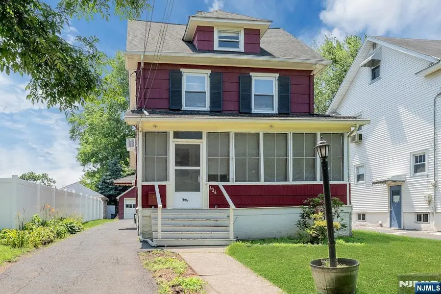 434 3rd Avenue, Roselle, NJ 07203 - #3