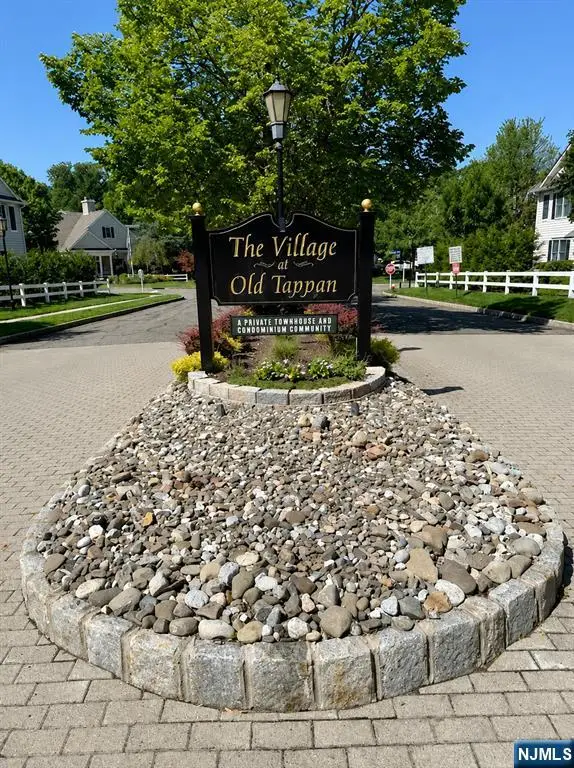 34 Spring Hollow, Old Tappan, NJ 07675