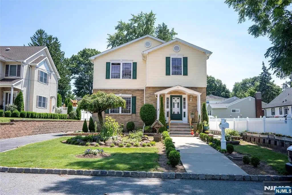 40 Oaktree Lane, Bloomfield, NJ 07003 - #1