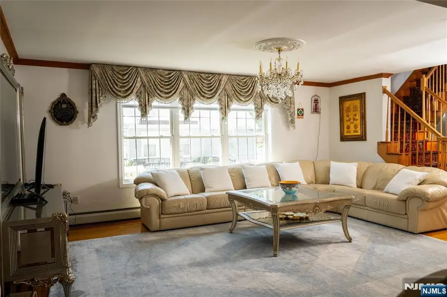 40 Oaktree Lane, Bloomfield, NJ 07003 - #3
