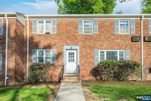 15 Wedgewood Drive 85, Verona, NJ 07044