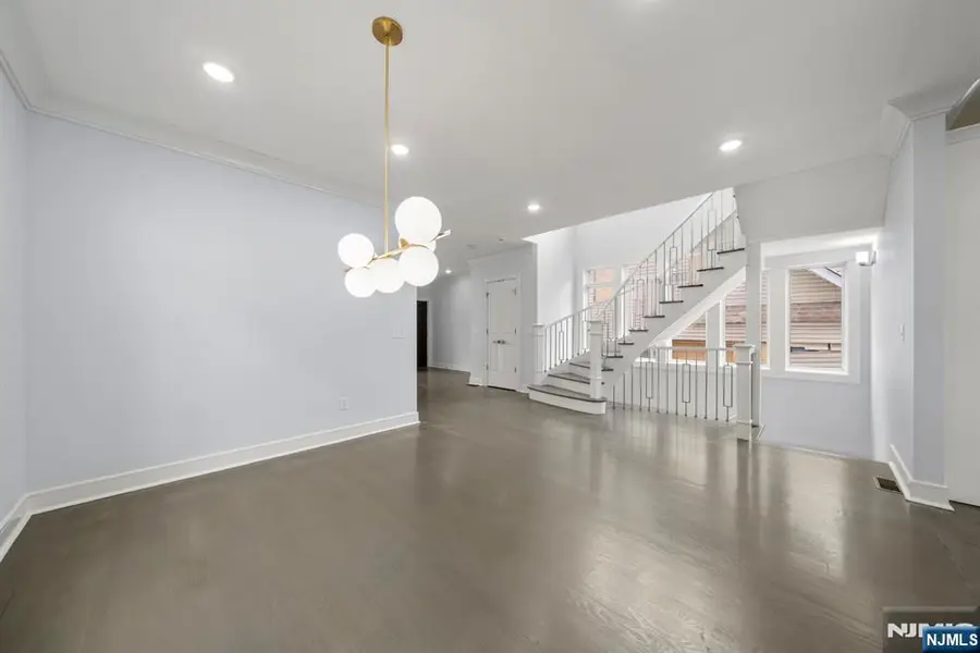 37 Winterburn Place, Edgewater, NJ 07020 - #3