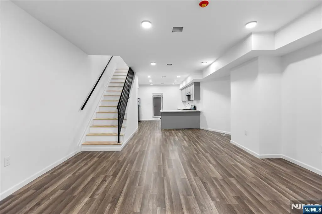 43 1/2 Cortland Street, Newark, NJ 07105 - #1
