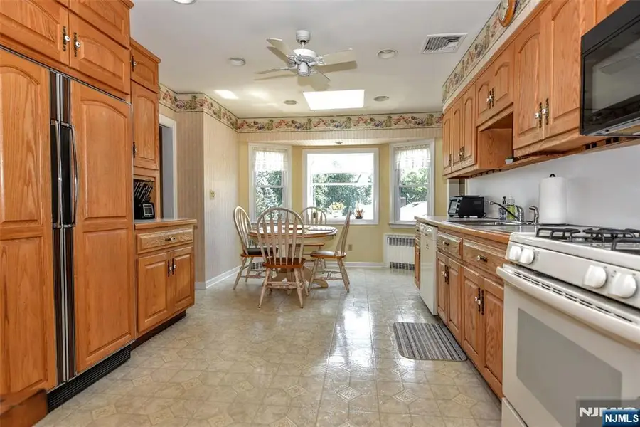 88 Spring Valley Road, Oradell, NJ 07649 - #3