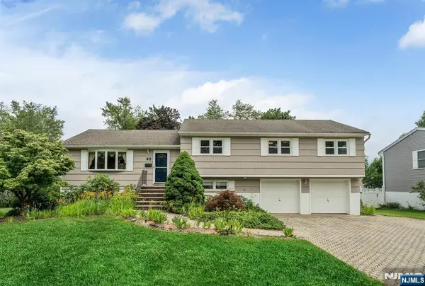 48 Andover Drive, Wayne, NJ 07470
