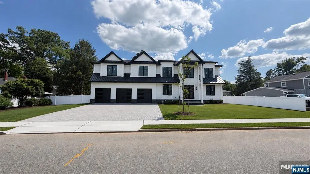 292 Georgian Drive, Paramus, NJ 07652 - #1