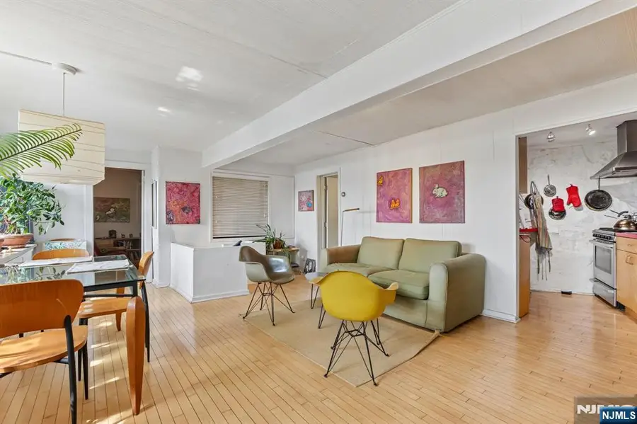 6 Old Wood Road, Edgewater, NJ 07020 - #2