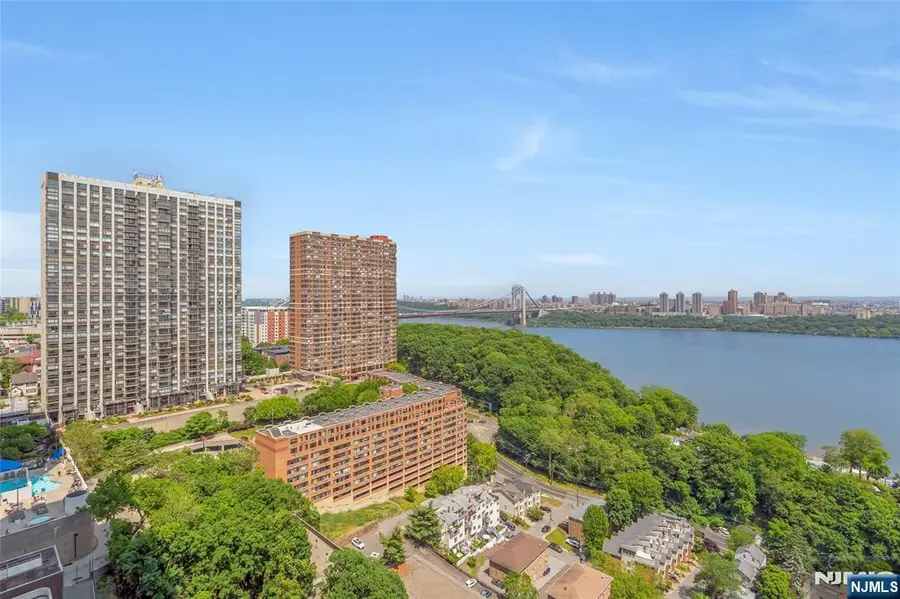 1530 Palisade Avenue 21C, Fort Lee, NJ 07024 - #3
