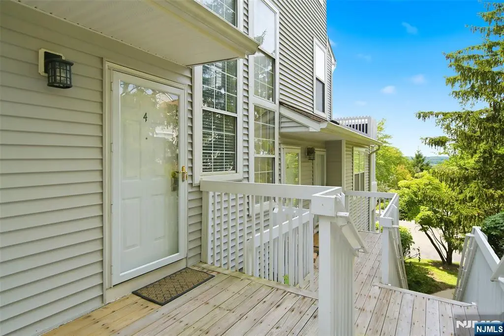 4 Squire Court, Englewood, NJ 07631 - #1