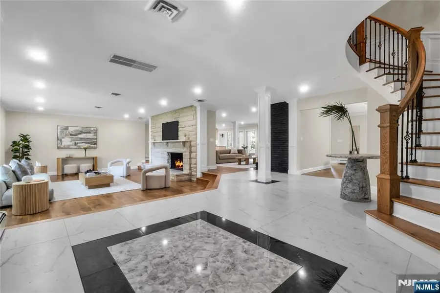 17 Deerhill Drive, Ho Ho Kus, NJ 07423 - #3