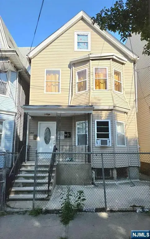 283 5th Street, Newark, NJ 07107