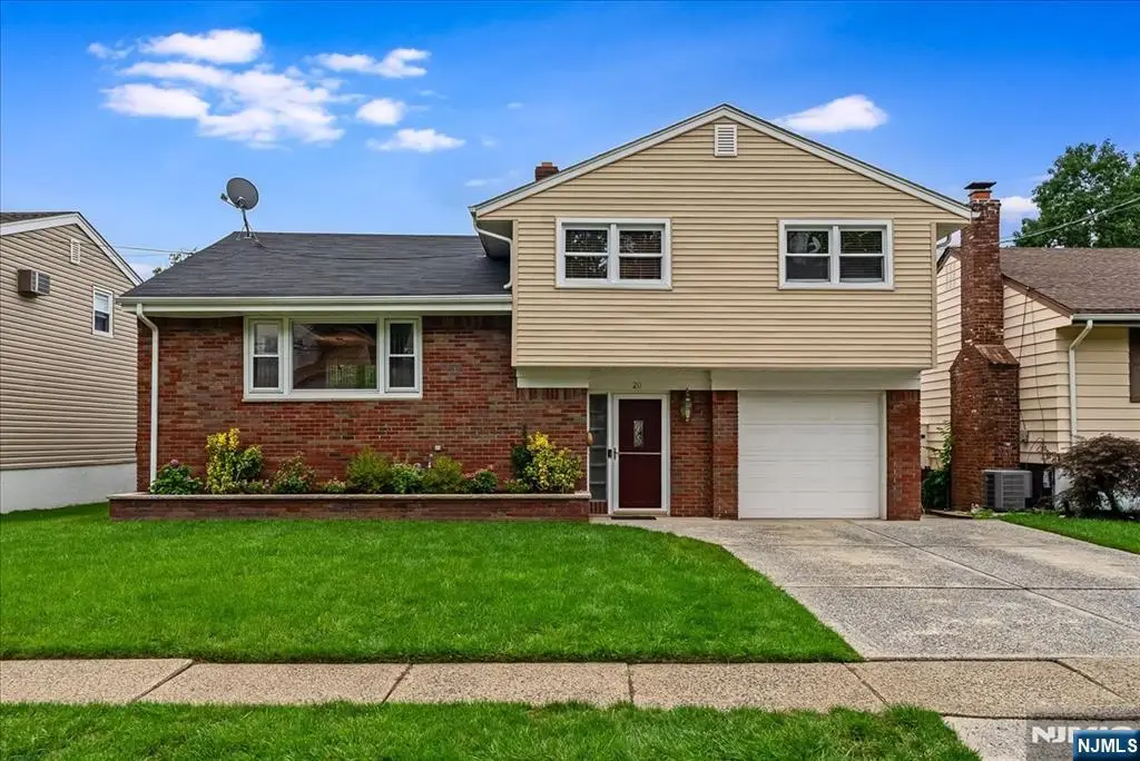 20 Moos Lane, Bergenfield, NJ 07621 - #1