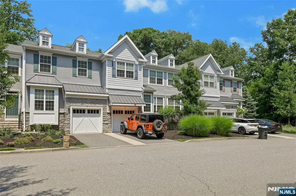 28 Masterson Court, Waldwick, NJ 07463 - #1