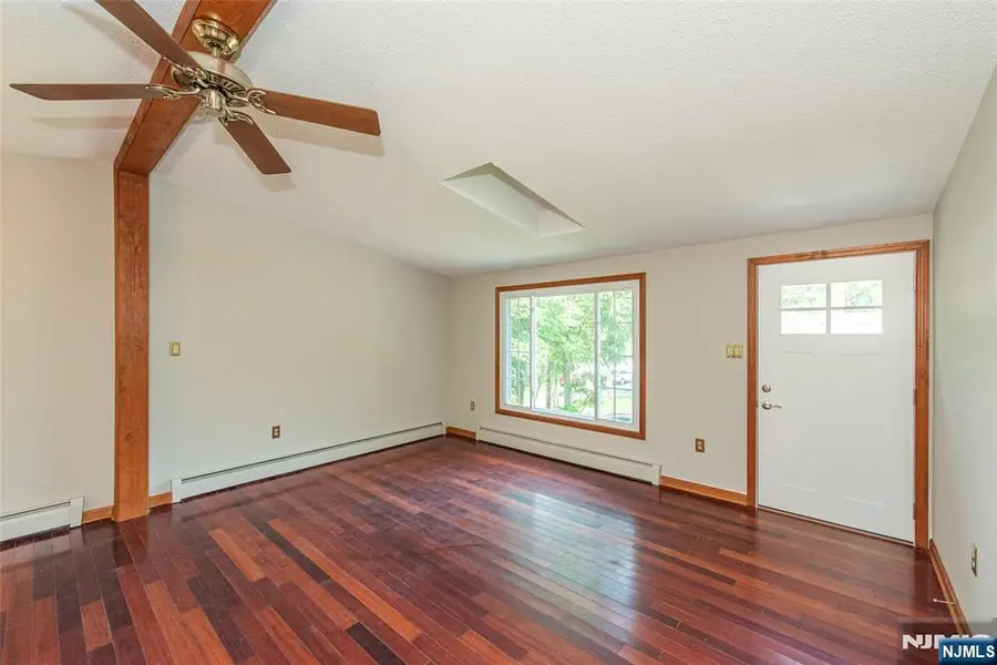 148 Papscoe Road, Upper Greenwood Lake, NJ 07421 - #2