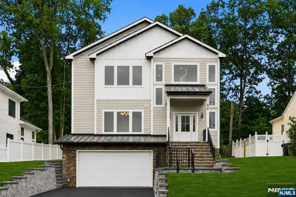 34 Crestview Hill Road, Livingston, NJ 07039