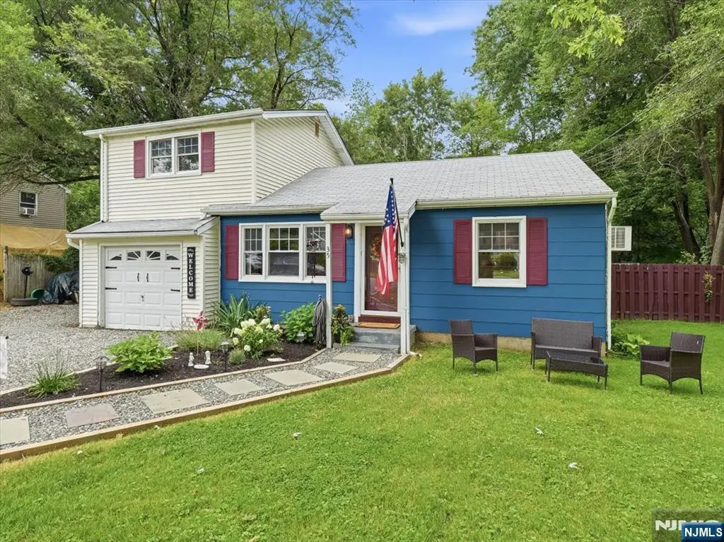 35 Edgecumb Road, West Milford, NJ 07480 - #1