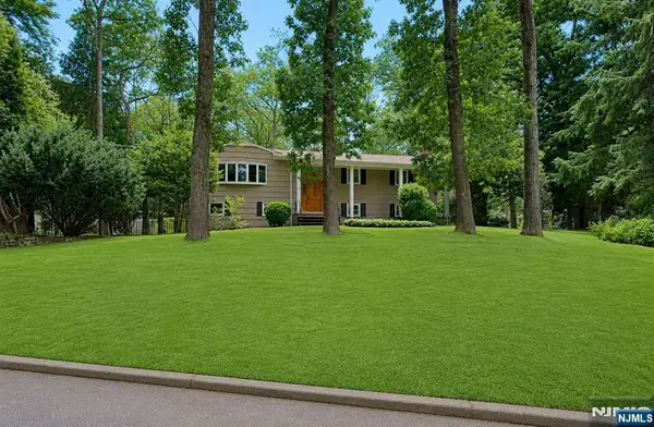 26 Birch Road, Mahwah, NJ 07430