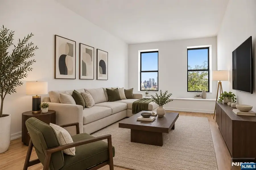 849 Boulevard 4D, Weehawken, NJ 07086 - #2