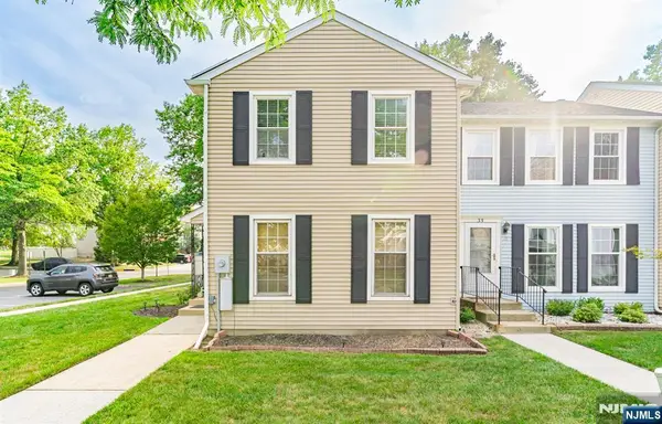 36 Byrnes Lane, Sayreville, NJ 08872