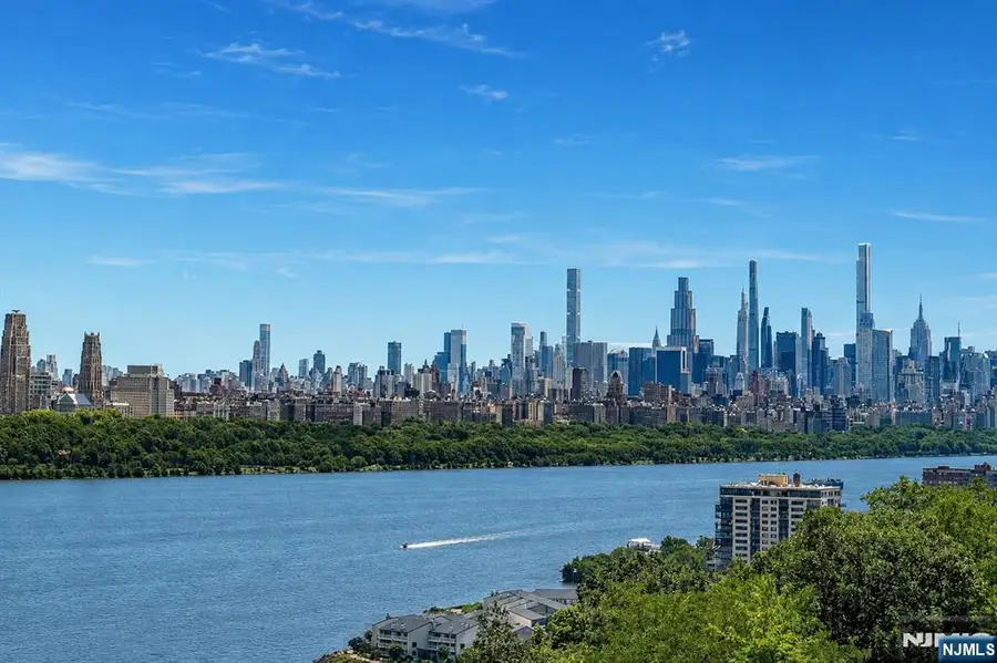 1600 Parker Avenue 5G, Fort Lee, NJ 07024 - #2