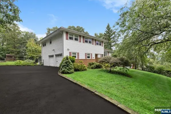 42 Aberdeen Avenue, Wayne, NJ 07470