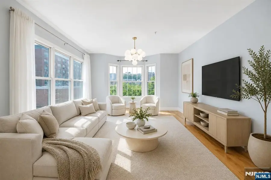 337 The Promenade 337, Edgewater, NJ 07020 - #3
