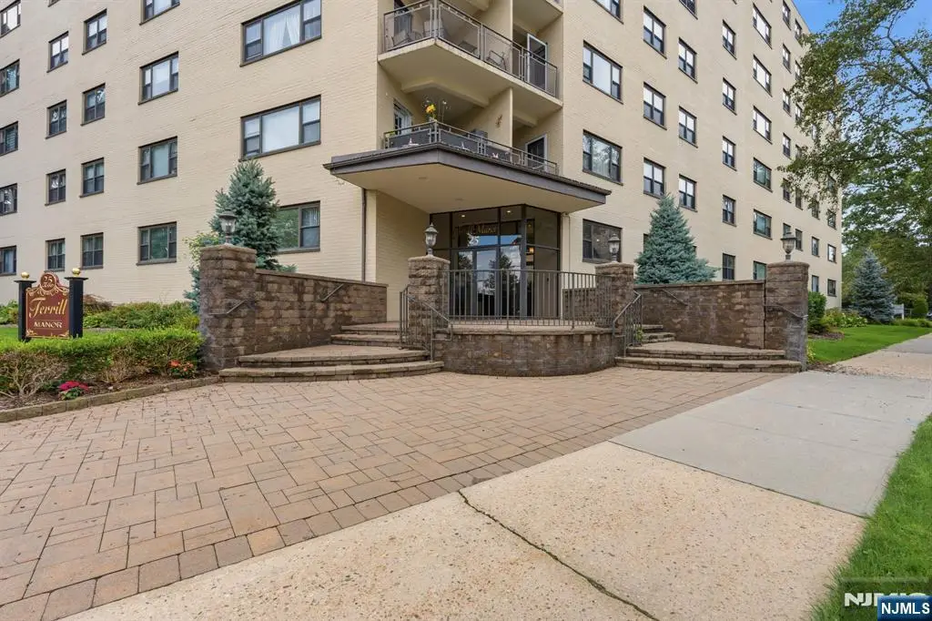 25 Grand Avenue 6E, Hackensack, NJ 07601 - #1