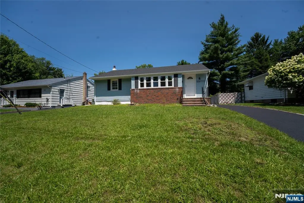 219 Haroldson Place, Pompton Lakes, NJ 07442 - #1