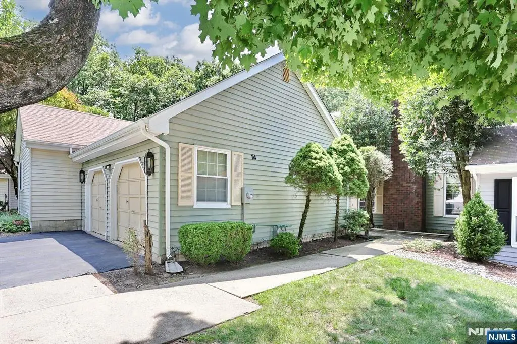 14 Birdseye Circle, Pines Lake, NJ 07470 - #1