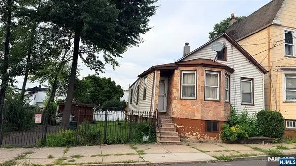 38-40 Grove Terrace, Irvington, NJ 07111