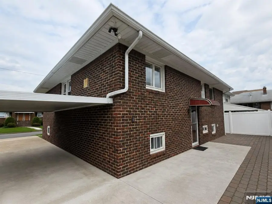 16 Jackson Avenue, South Hackensack, NJ 07606 - #3
