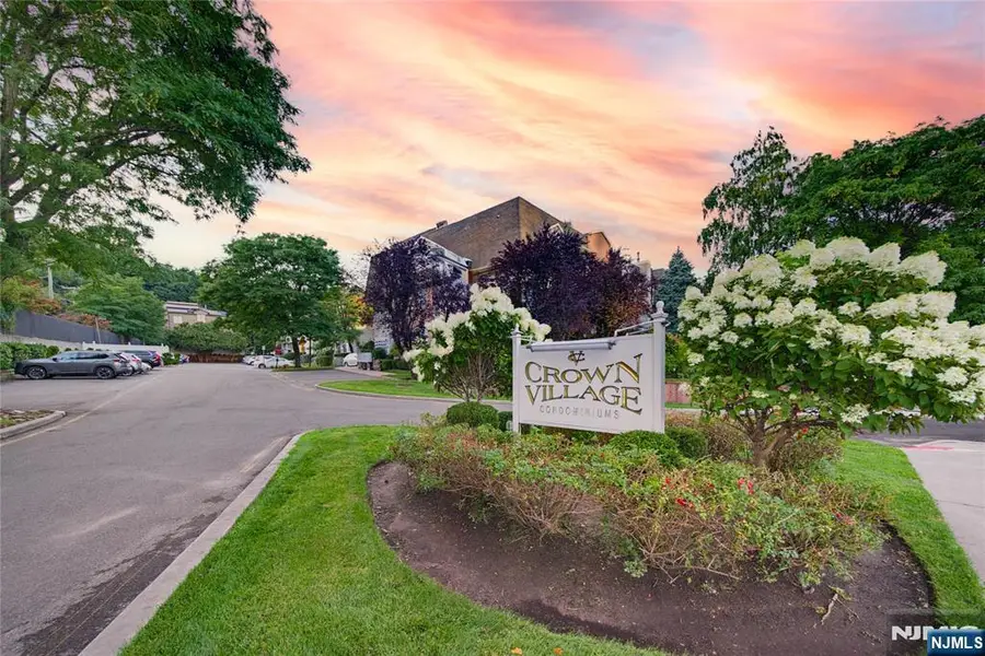 400 Crown Court 581, Edgewater, NJ 07020 - #2