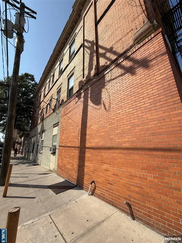 6201 Hudson Avenue, West New York, NJ 07093 - #2
