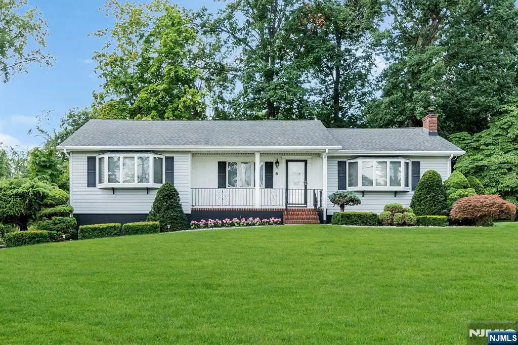 8 Cove Lane Road, Hanover, NJ 07981 - #1