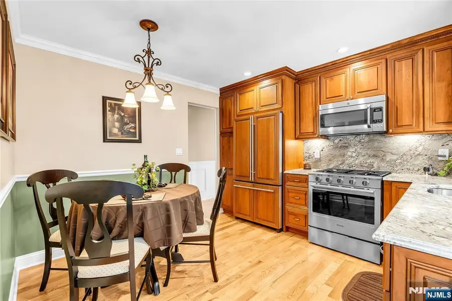 8 Cove Lane Road, Hanover, NJ 07981 - #3