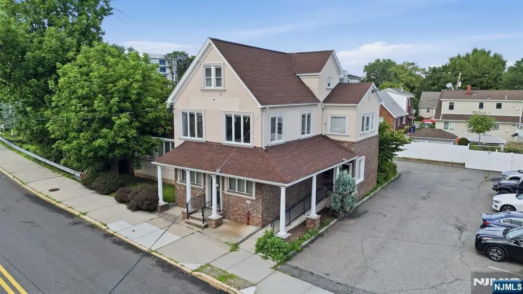 15 Wallington Avenue, Wallington, NJ 07057 - #1