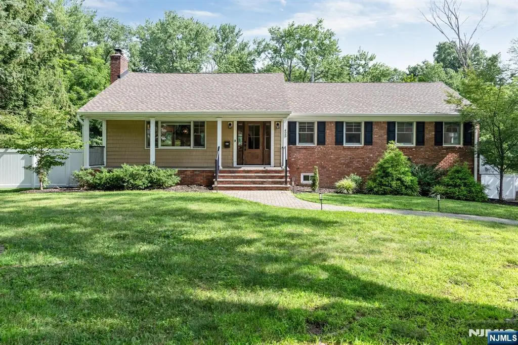 425 Clinton Avenue, Wyckoff, NJ 07481 - #1