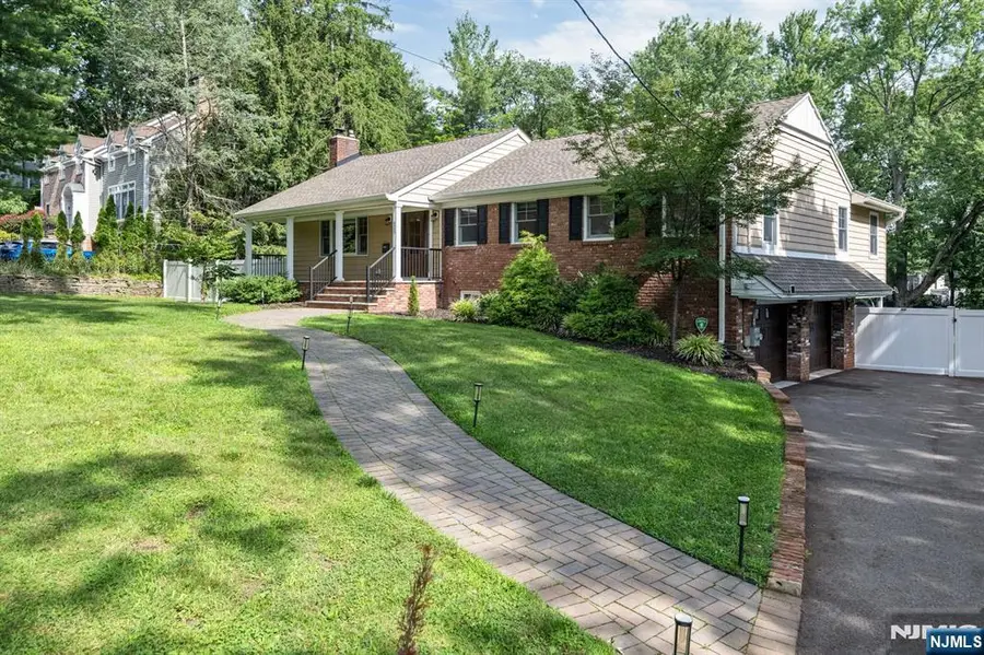 425 Clinton Avenue, Wyckoff, NJ 07481 - #3