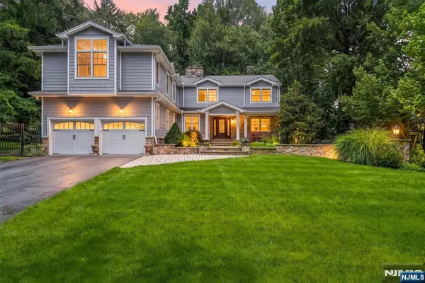 210 Carmal Court, Wyckoff, NJ 07481