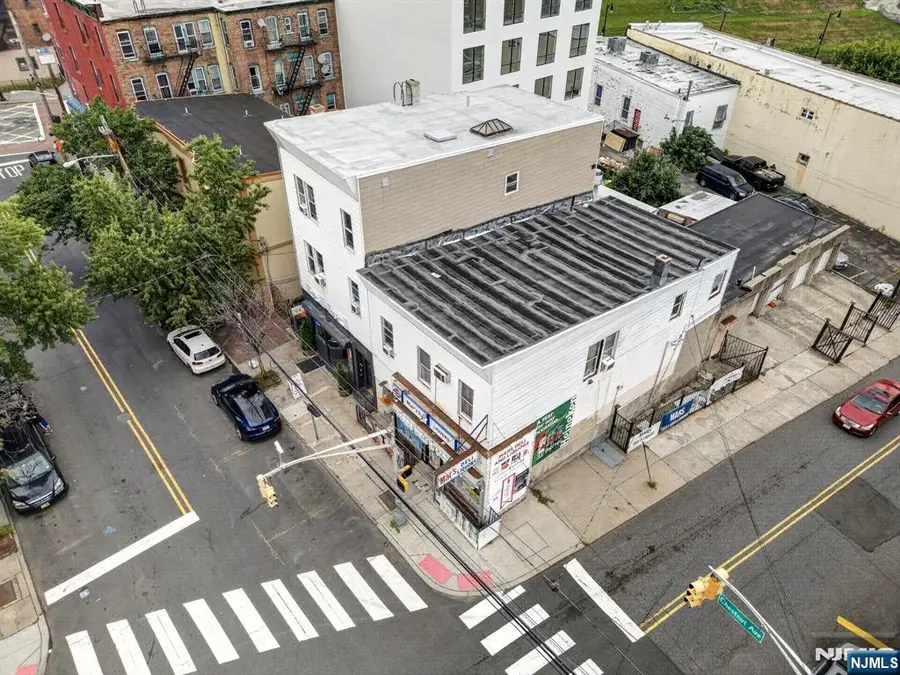 154 Chestnut Avenue, Jersey City, NJ 07306 - #3