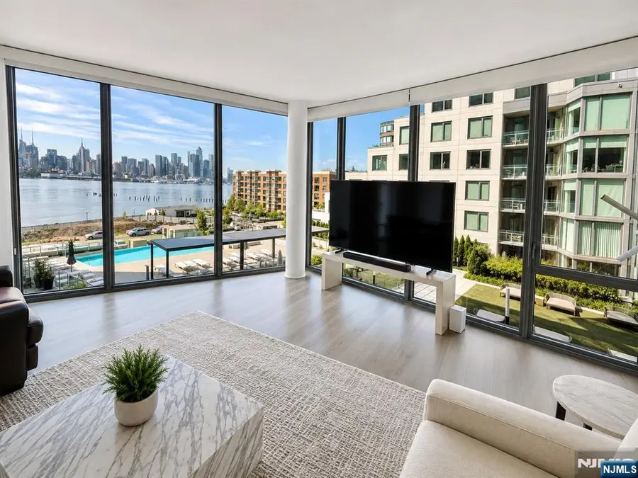 9 Ave At Port Imperial 509, West New York, NJ 07093 - #2