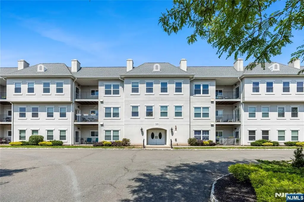 1018 Brittany Drive 1018, Wayne, NJ 07470 - #1