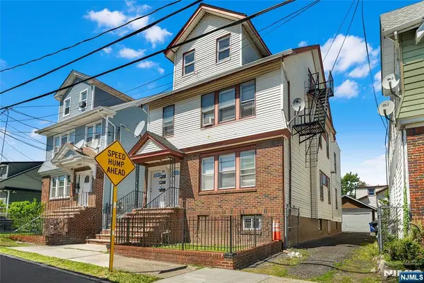 98 Delmar Place, Irvington, NJ 07111