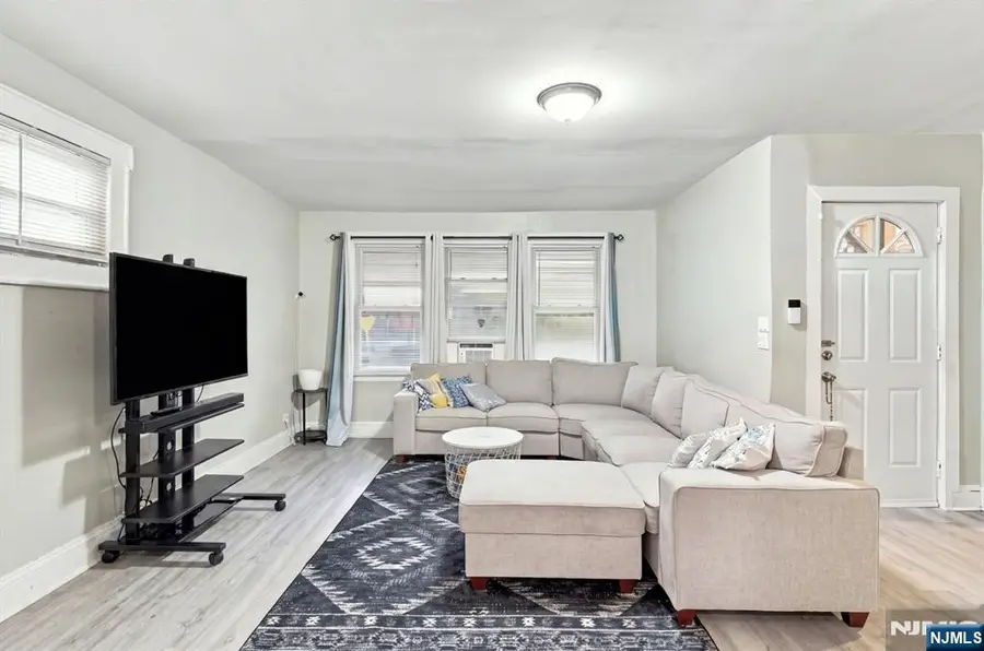 27 Philip Place, Irvington, NJ 07111 - #2