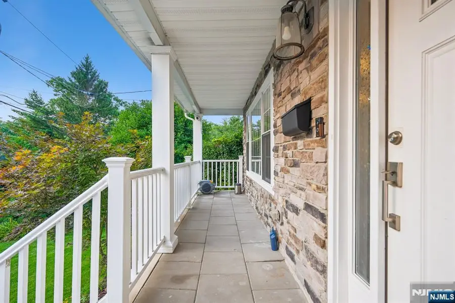 9 Burnet Hill Road, Livingston, NJ 07039 - #2