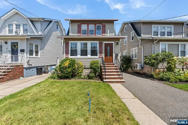 475 Nelson Avenue, Cliffside Park, NJ 07010