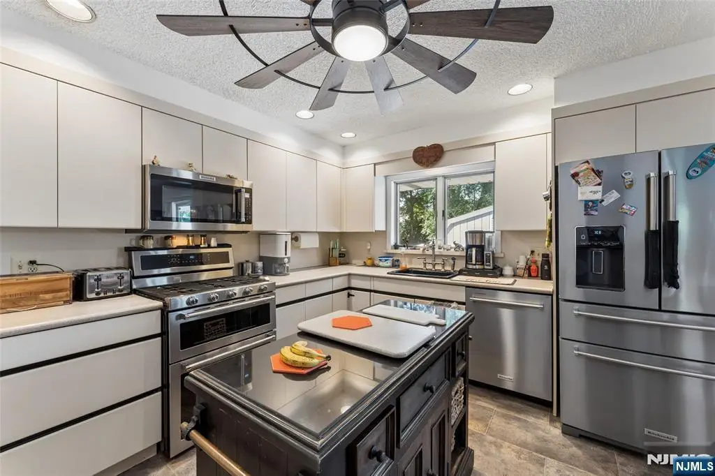 116 Pasadena Avenue, Hasbrouck Heights, NJ 07604 - #1