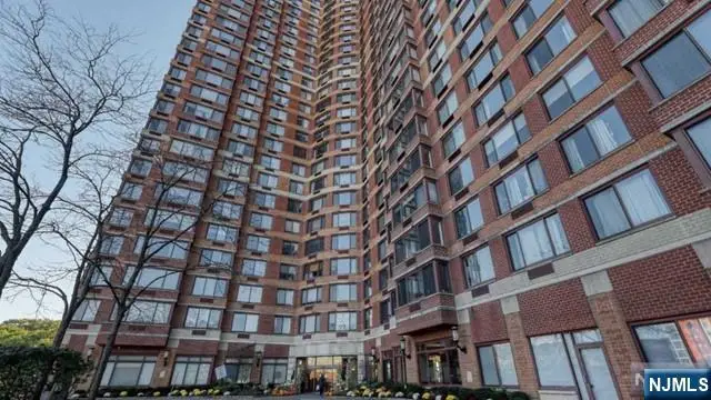 100 Old Palisade Road 3501, Fort Lee, NJ 07024 - #3