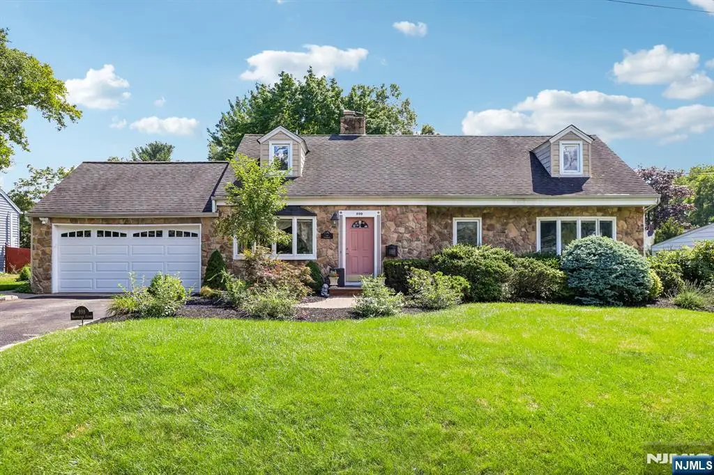 998 Washington Avenue, Ho Ho Kus, NJ 07423 - #1